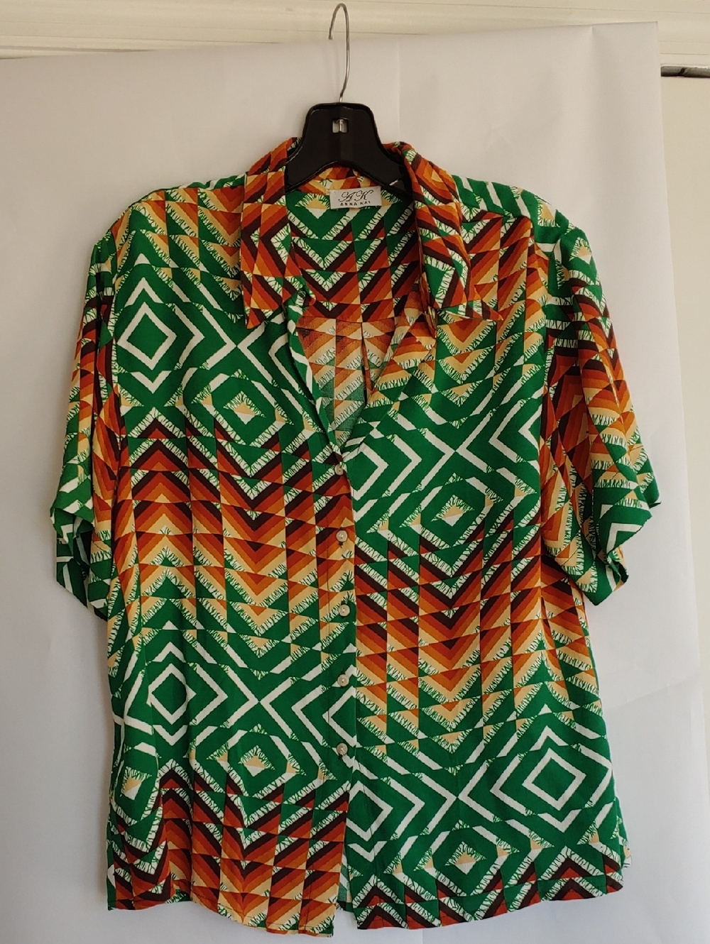 ANNA KAY Green & Orange Geometric Button-Down Shirt